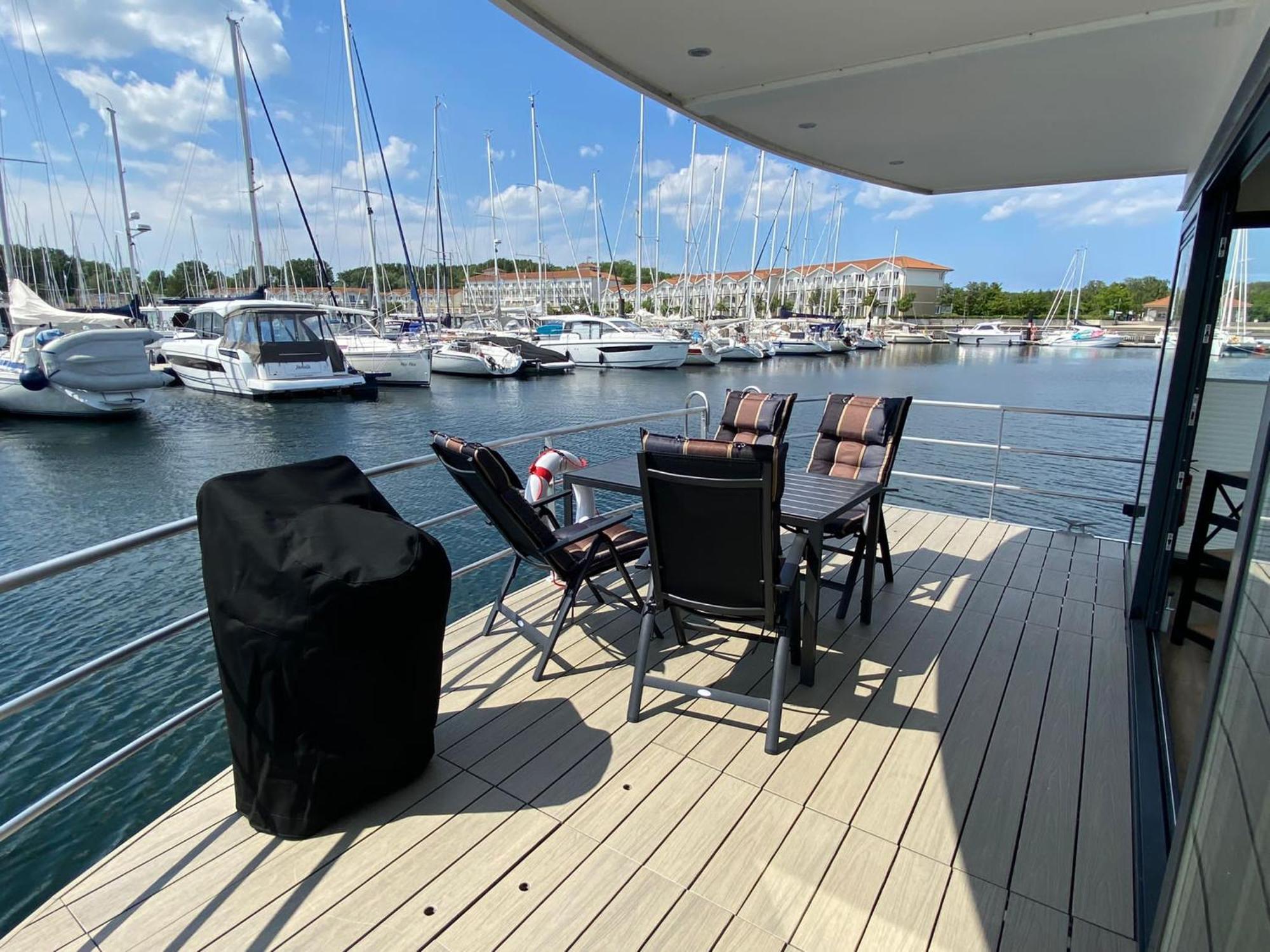 Urlaub auf dem Wasser mit einmaligen Ausblick - WELL Hausboote Boltenhagen 10 Exterior foto